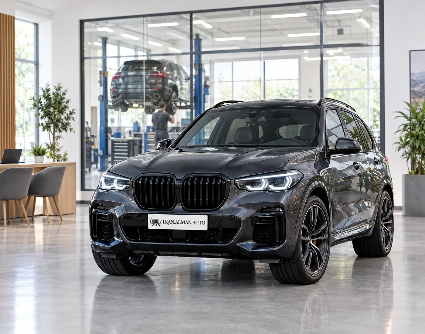 Showroom von Iran.Alman.Auto mit Blick in die eigene Werkstatt